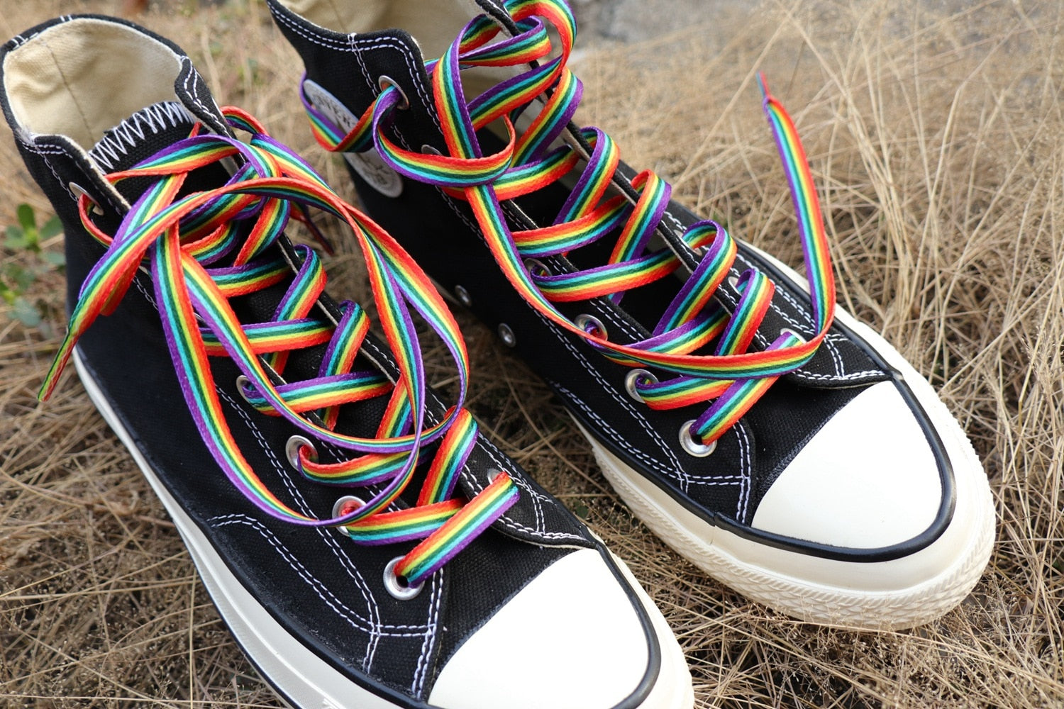 Converse hotsell pride laces